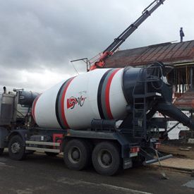 Gravera Las Omañas camión mezcladora de cemento